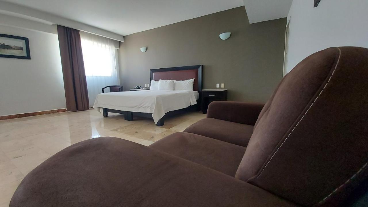 Imperio De Angeles Executive Leon Poliforum Экстерьер фото