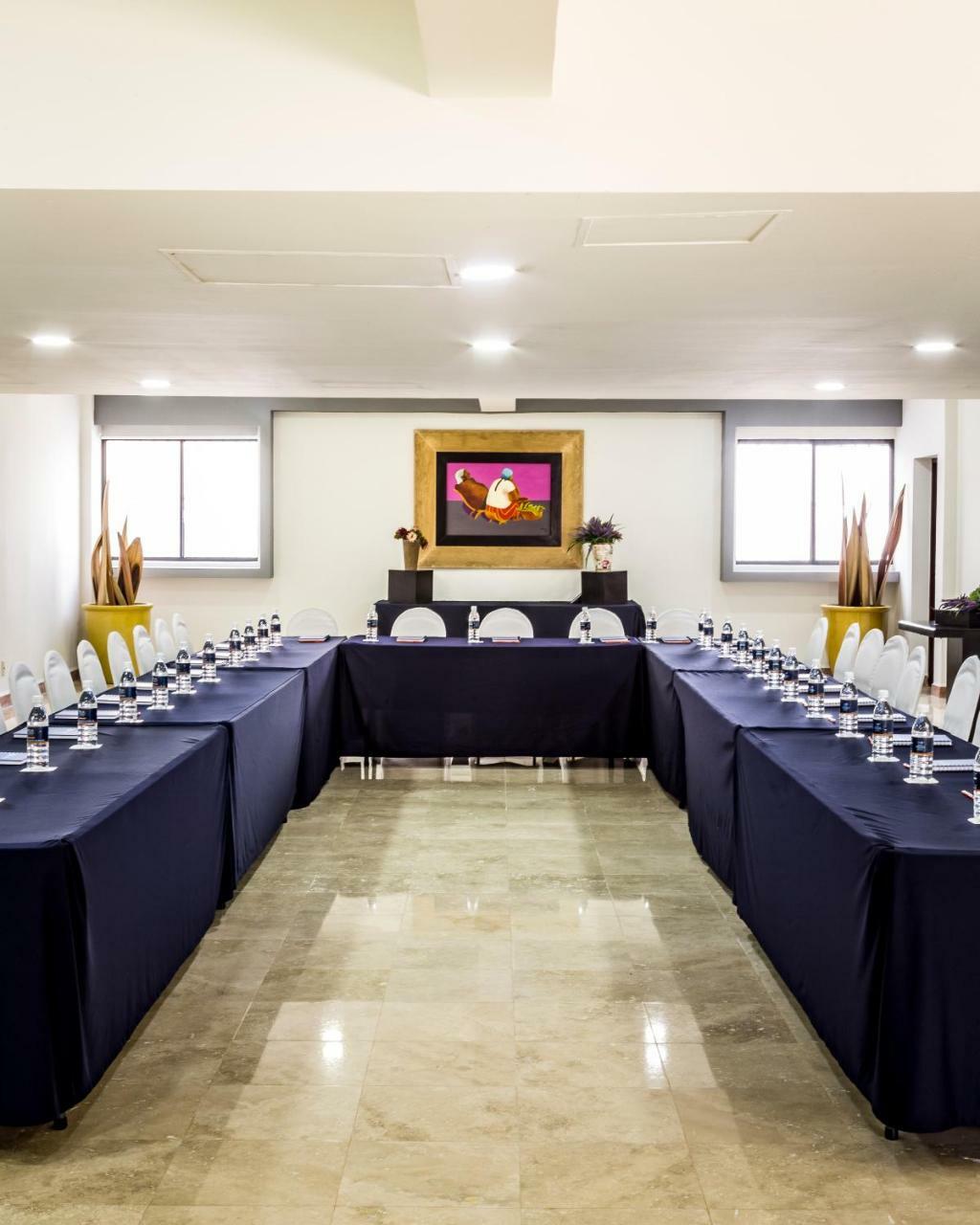 Imperio De Angeles Executive Leon Poliforum Экстерьер фото